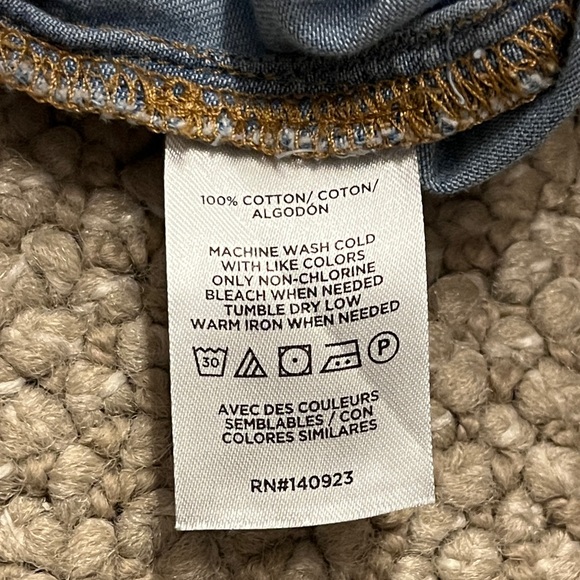 LOFT Light Blue Denim/Chambray Button Down Shirt - Picture 12 of 14